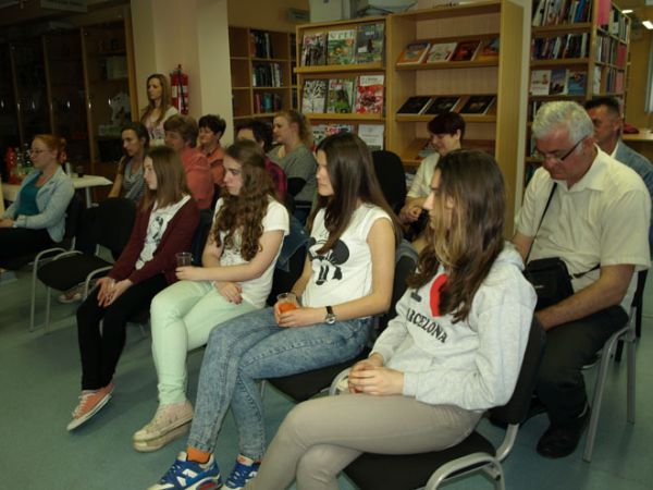 ‘Noć knjige’ i u Gradskoj knjižnici ‘Mato Lovrak’ ‘Noć knjige’ i u Gradskoj knjižnici ‘Mato Lovrak’