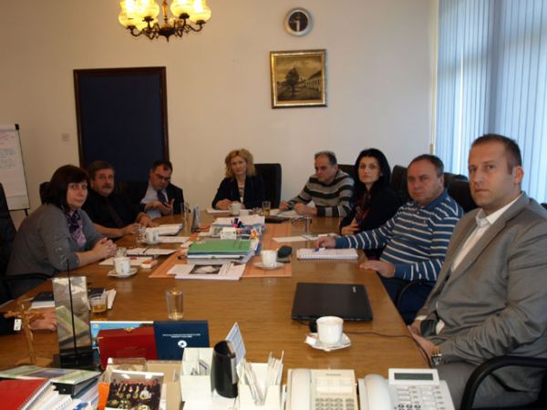 Certifikatom grada u smislu povoljnog poslovnog okruženja do boljeg gospodarskoga napretka Certifikatom grada u smislu povoljnog poslovnog okruženja do boljeg gospodarskoga napretka