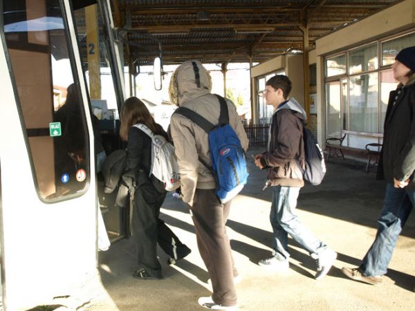 Grad subvencionira prijevoz učenika srednjih škola