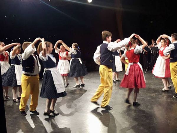 Češka beseda Velikih i Malih Zdenaca nastupila na 14. međunarodnom folklornom festivalu