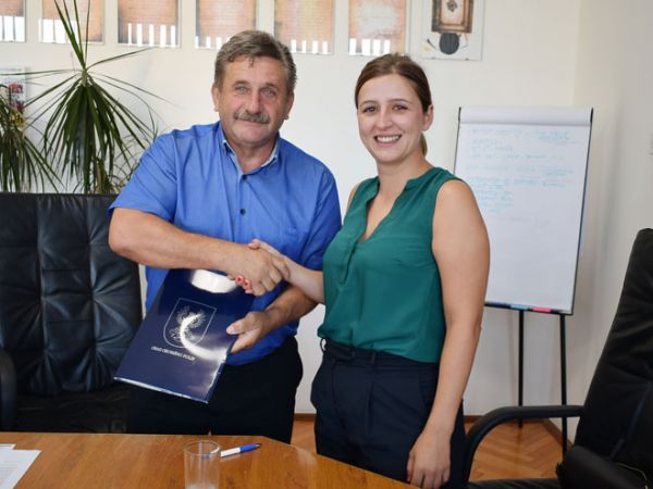 Potpisan ugovor s ravnateljicom Razvojne agencije AGRO